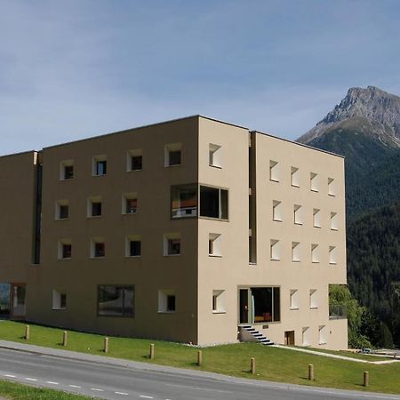 Scuol Youth Hostel מראה חיצוני תמונה