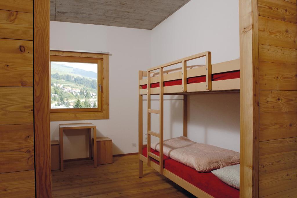 Scuol Youth Hostel חדר תמונה