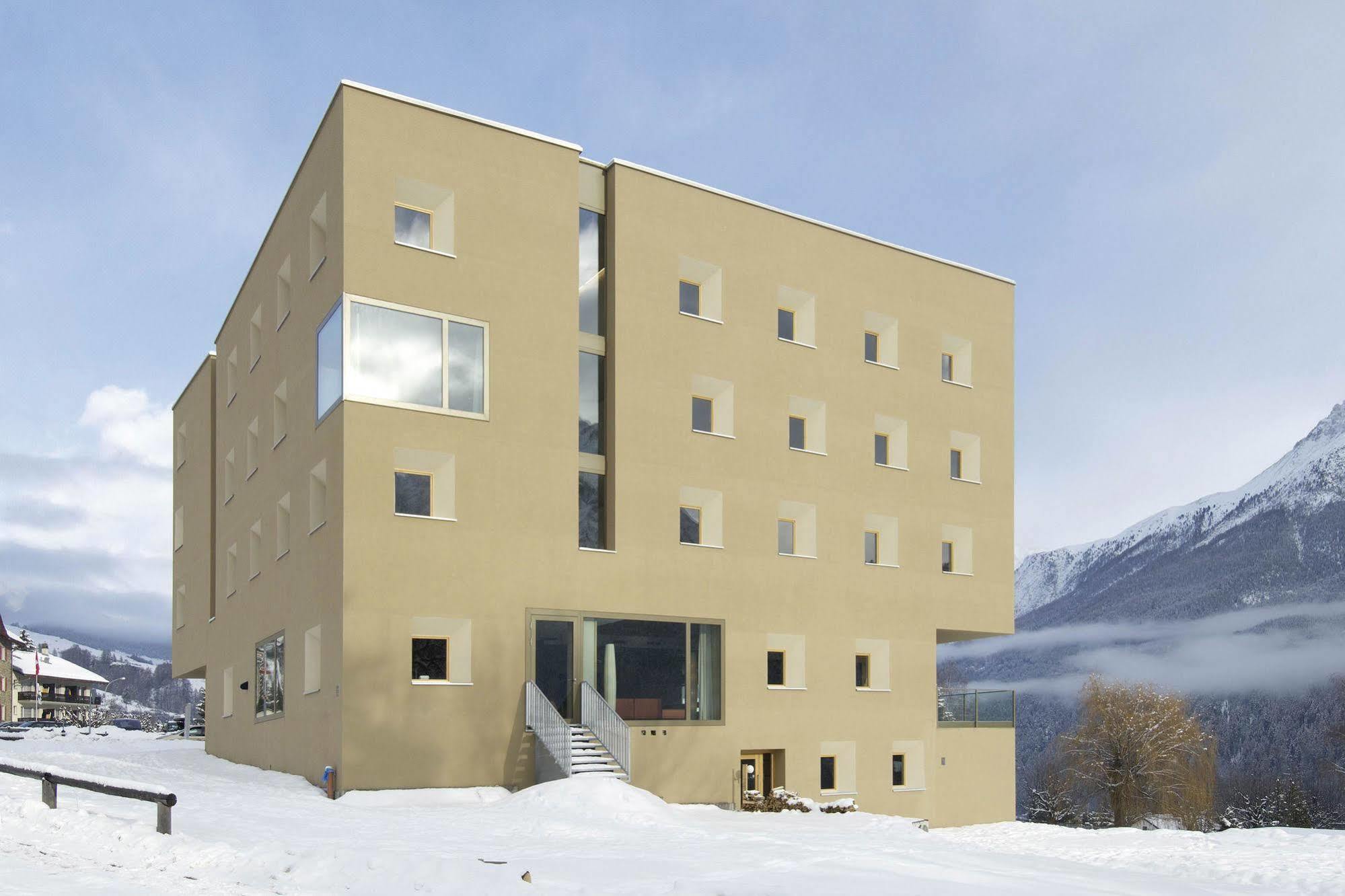 Scuol Youth Hostel מראה חיצוני תמונה
